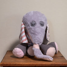 Load image into Gallery viewer, Elephant - Medium