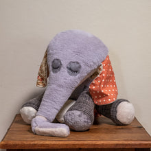 Load image into Gallery viewer, Elephant - Medium